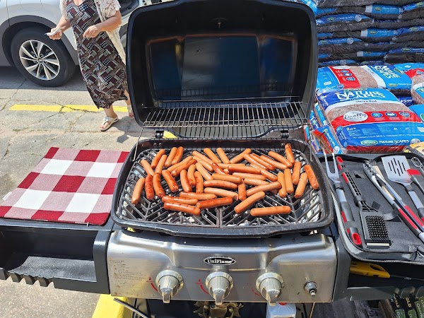 Photo of Walker Rent All Hardware